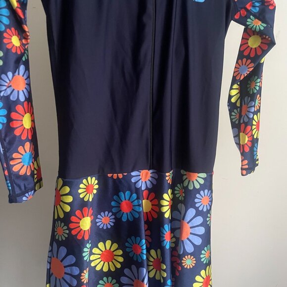 One-Piece Modest Swimwear - Picture 5 of 13